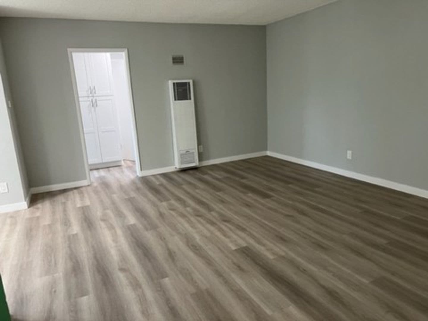 North Hollywood Apartment: 12345 Oxnard St.