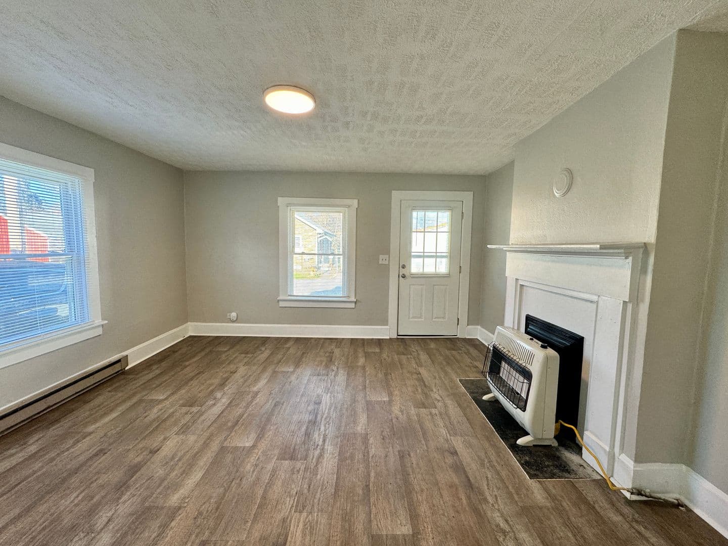 Frankfort Apartment: 103 Swigert Ave