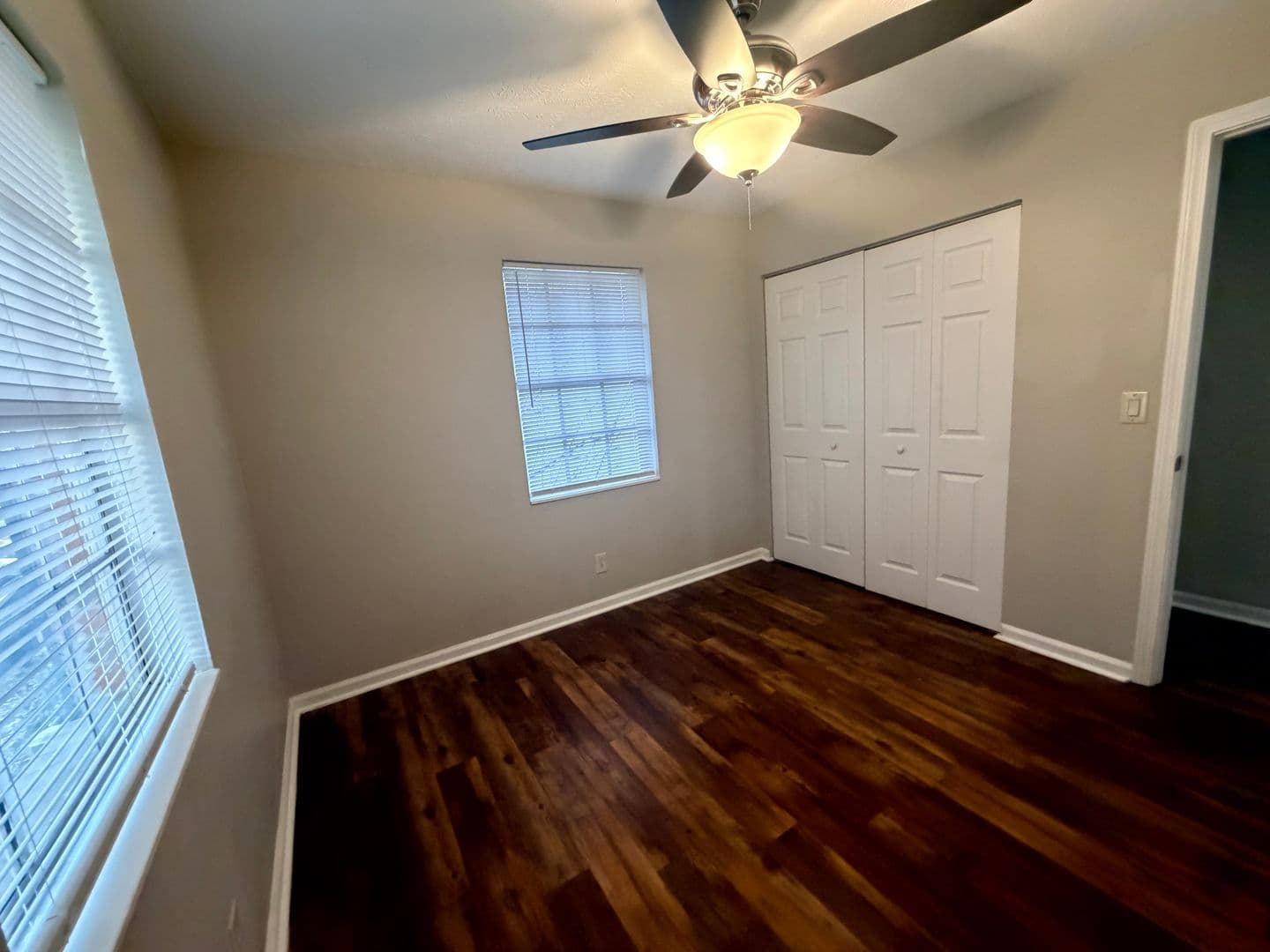 Frankfort House: 147 Meredith Ave