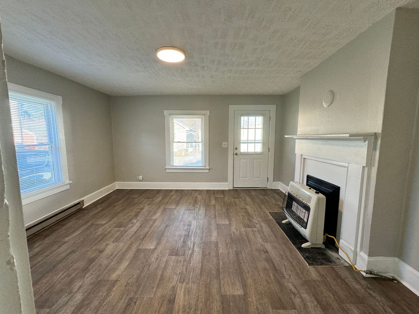 Frankfort Apartment: 103 Swigert Ave
