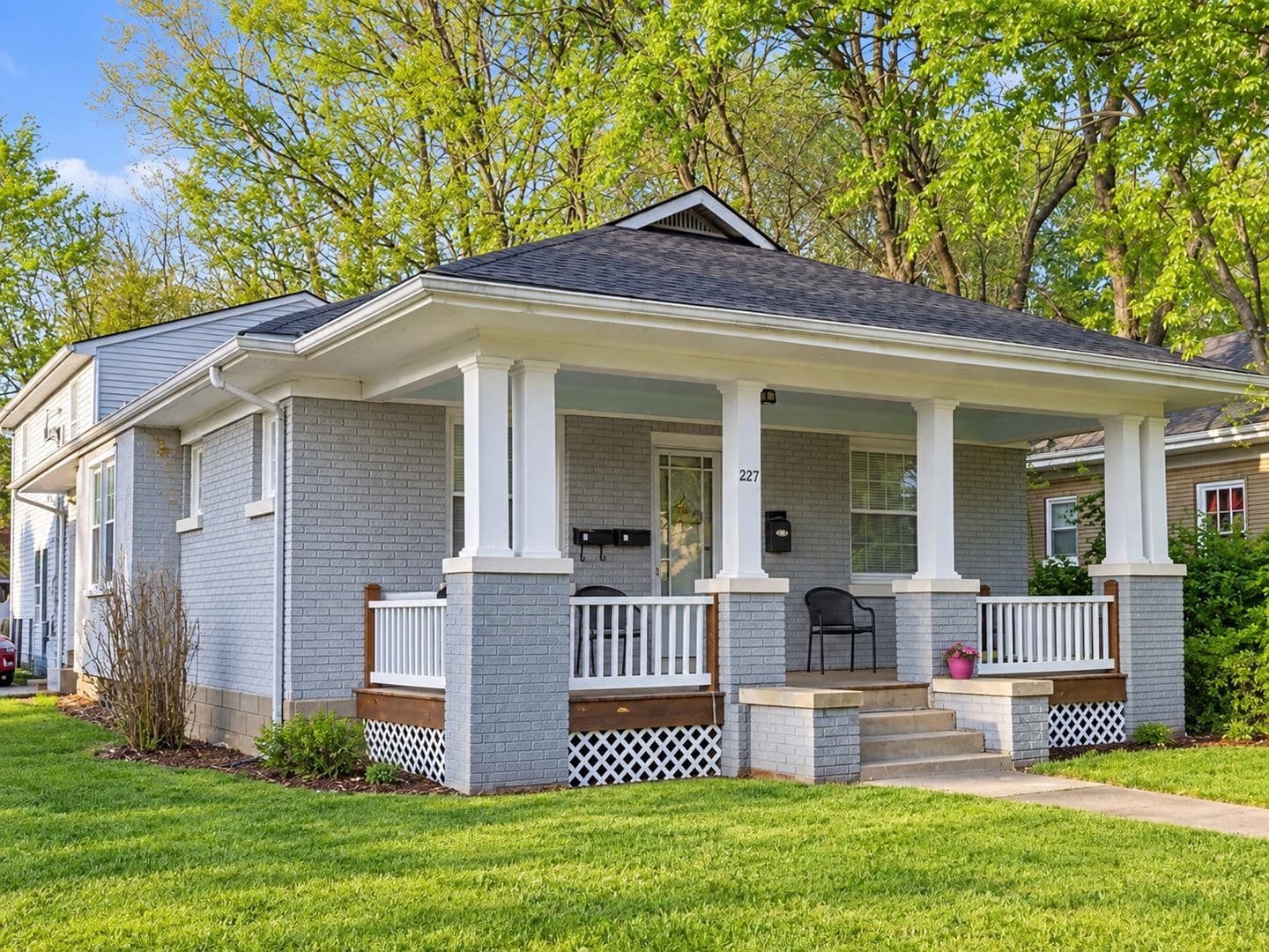 Lexington Multiplex: 225 Waller Ave - B