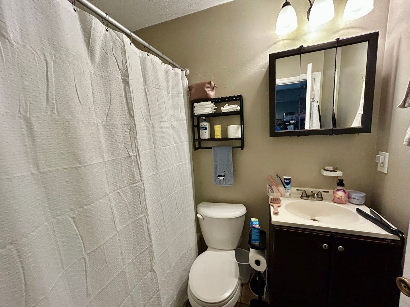 Lexington Apartment: 140 Kentucky Ave  - 7