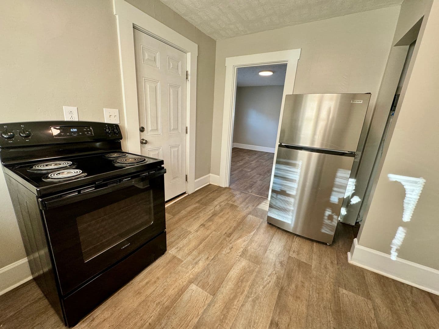 Frankfort Apartment: 103 Swigert Ave