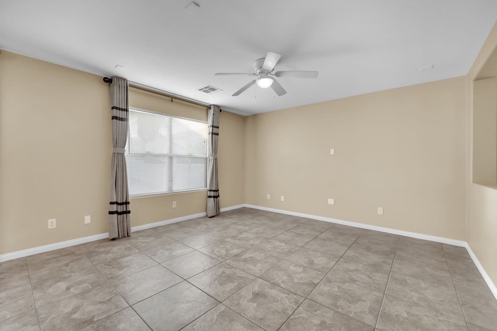 Las Vegas House: 9965 Lorian St,