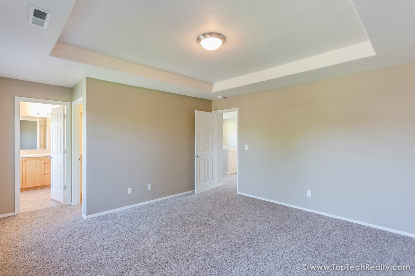 Hillsboro House: 502 NE 64th Court