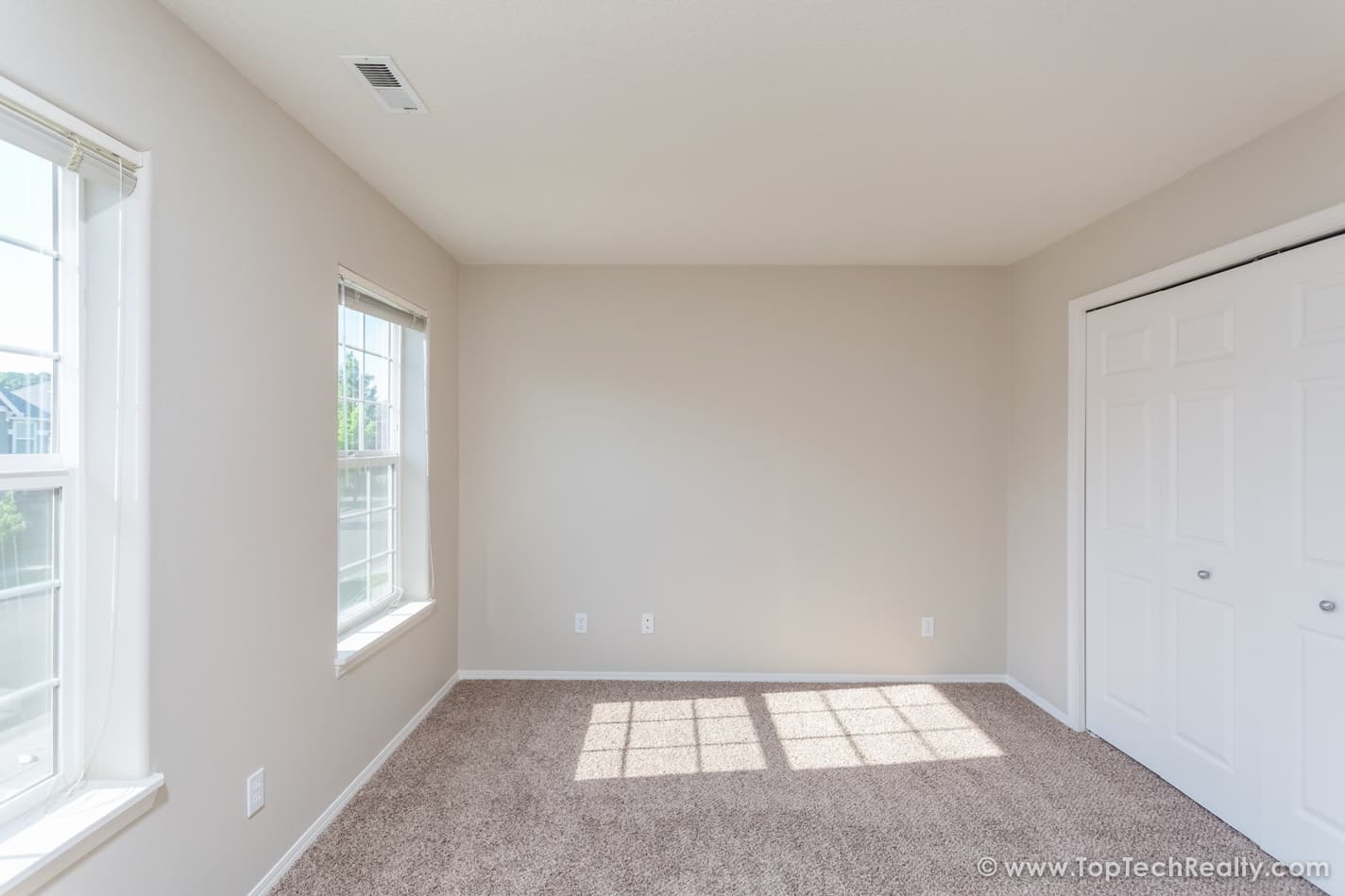 Hillsboro House: 502 NE 64th Court