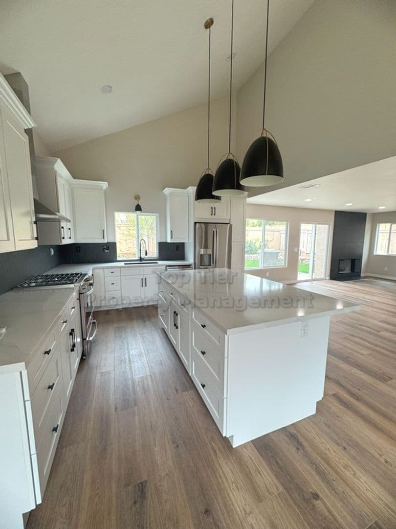 Vista House: 1641 Promontory Ridge Way