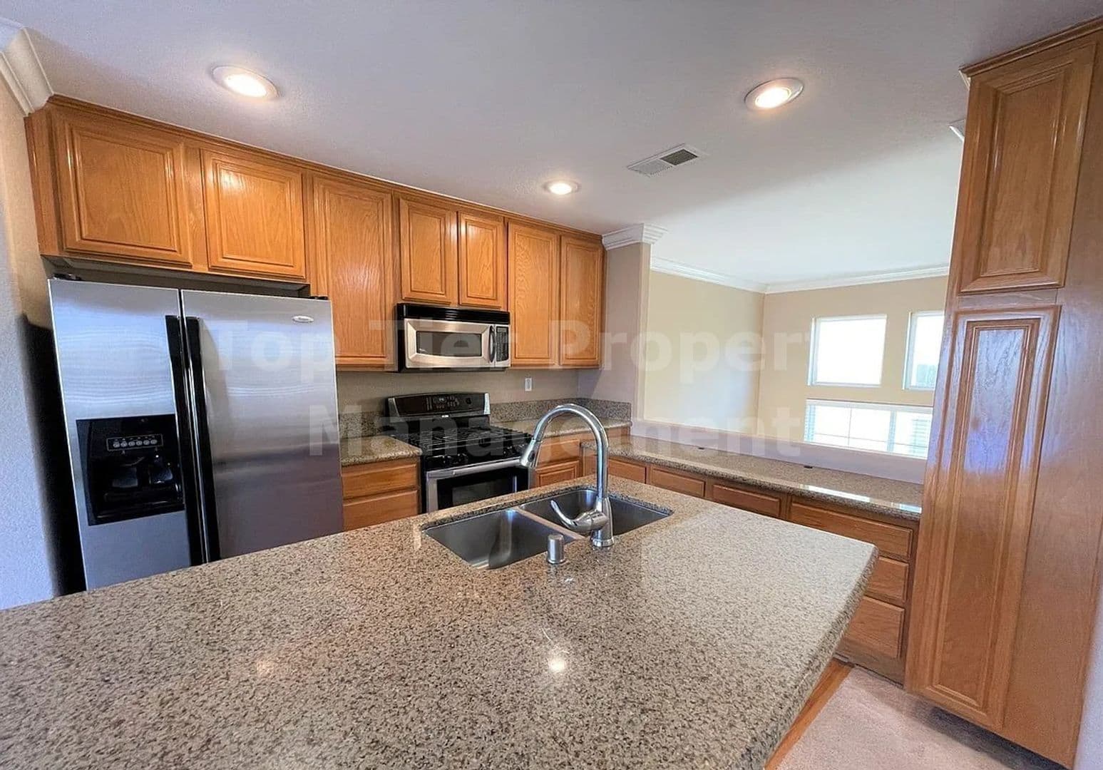 San Diego Townhome: 3706 Mykonos Lane #177