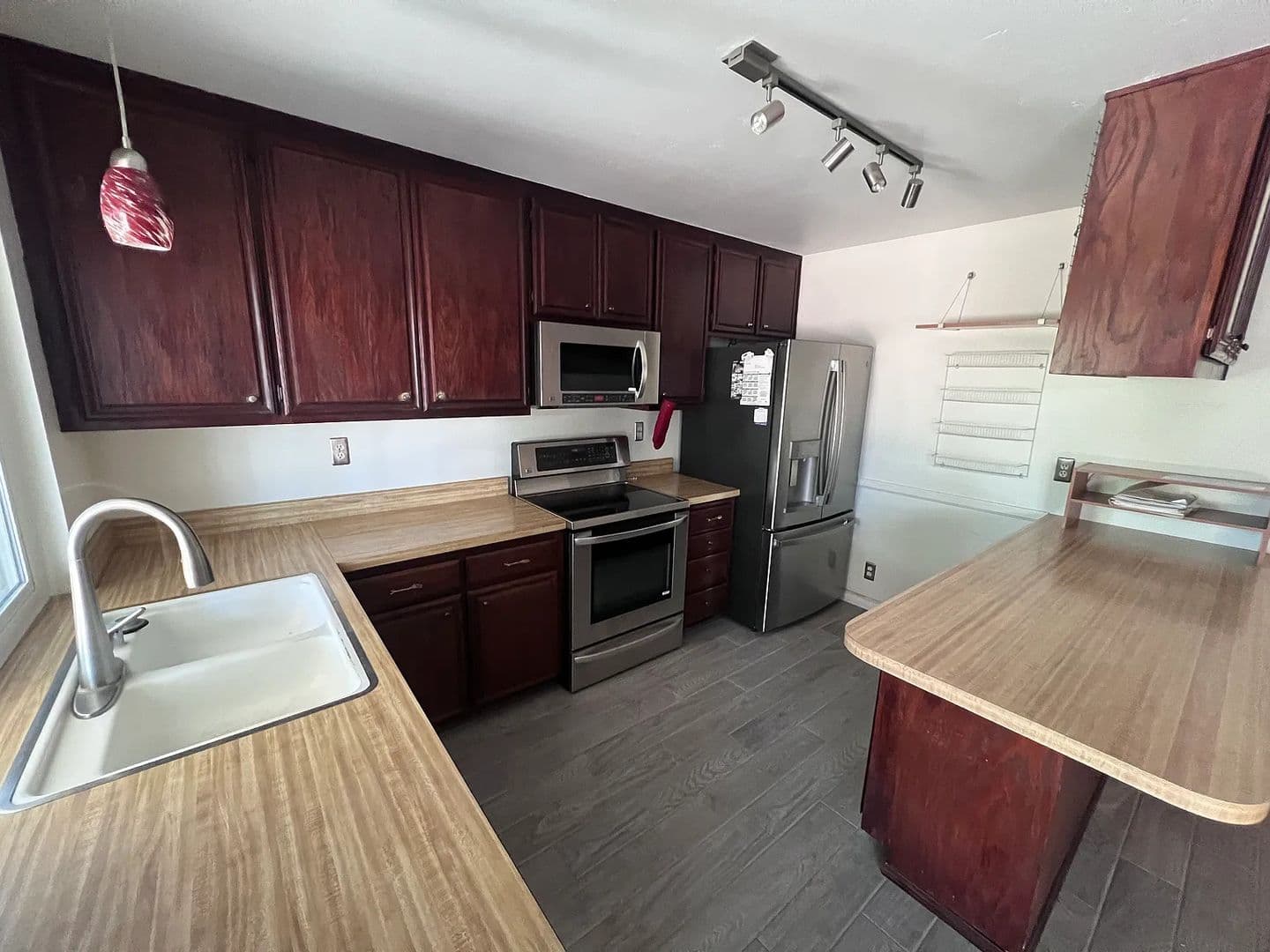 San Diego House: 11392  Paseo Albacete