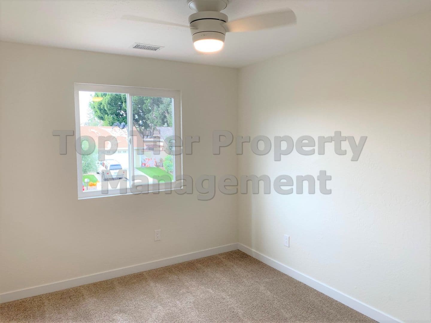 Carlsbad House: 6724 Corintia Street