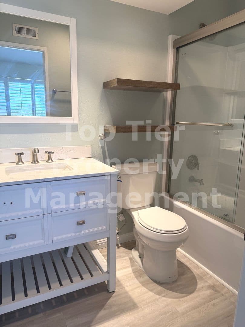 Carlsbad Townhome: 6811 Alderwood Drive