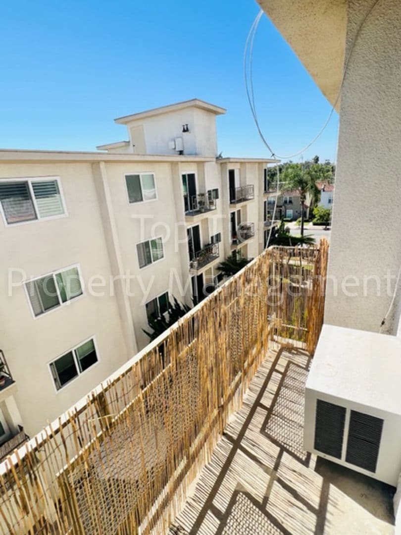 San Diego Condo: 3431 Park Boulevard