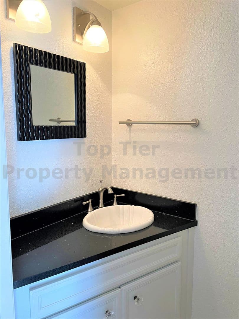 Carlsbad Townhome: 2364 Altisma Way #C