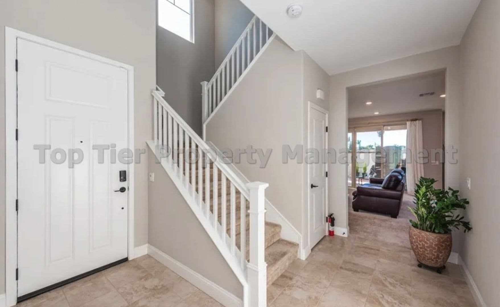 Escondido House: 1699 Carol Lee Lane