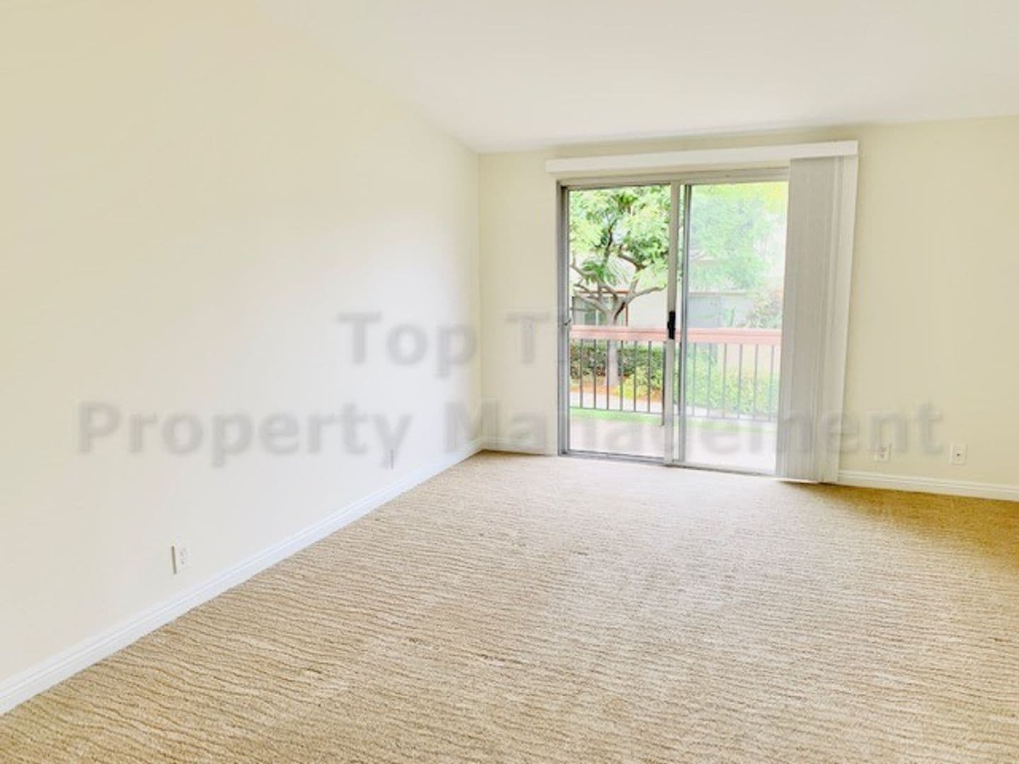 San Diego House: 4015 Porte La Paz Unit 135