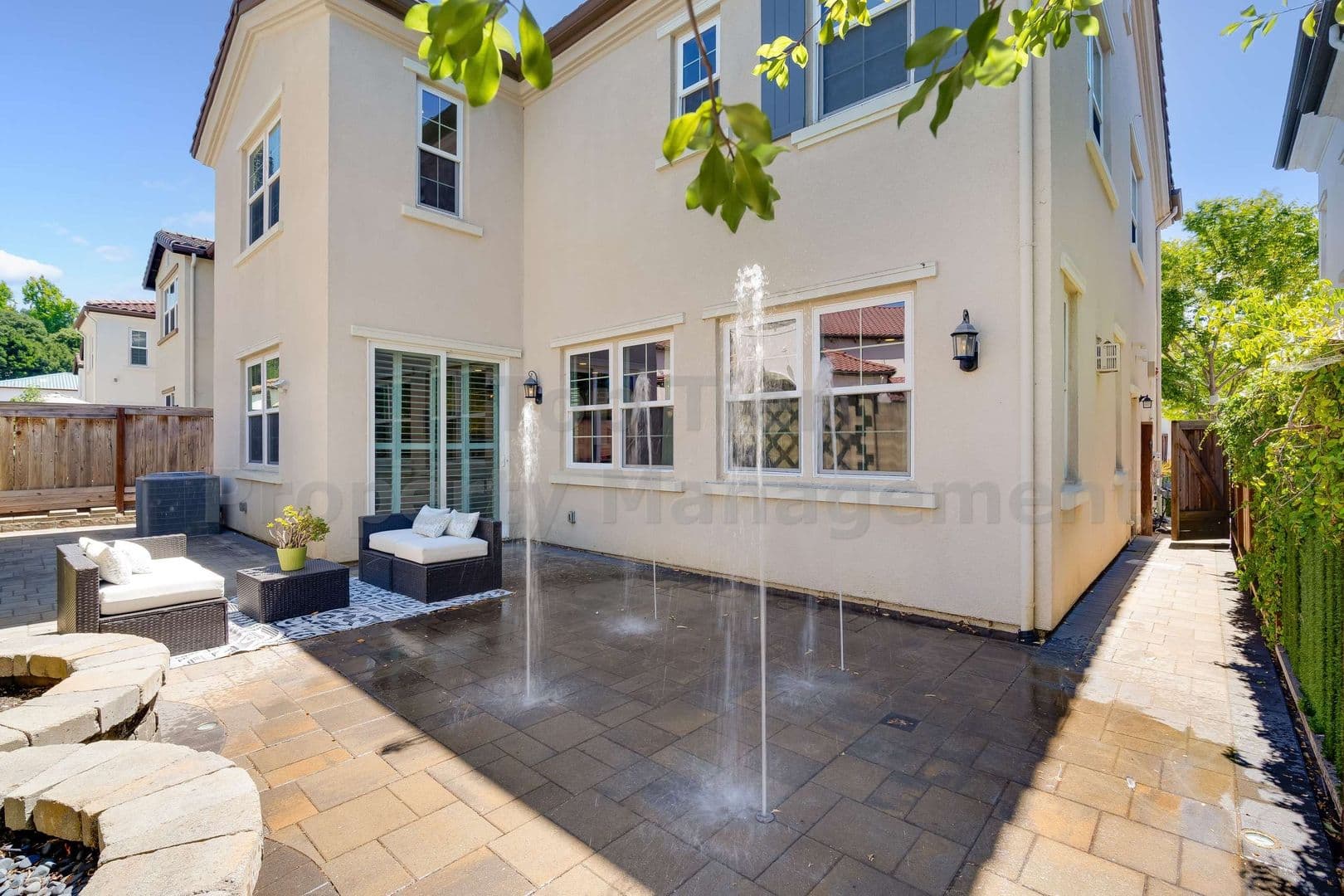 Moraga House: 3 Kendall Circle