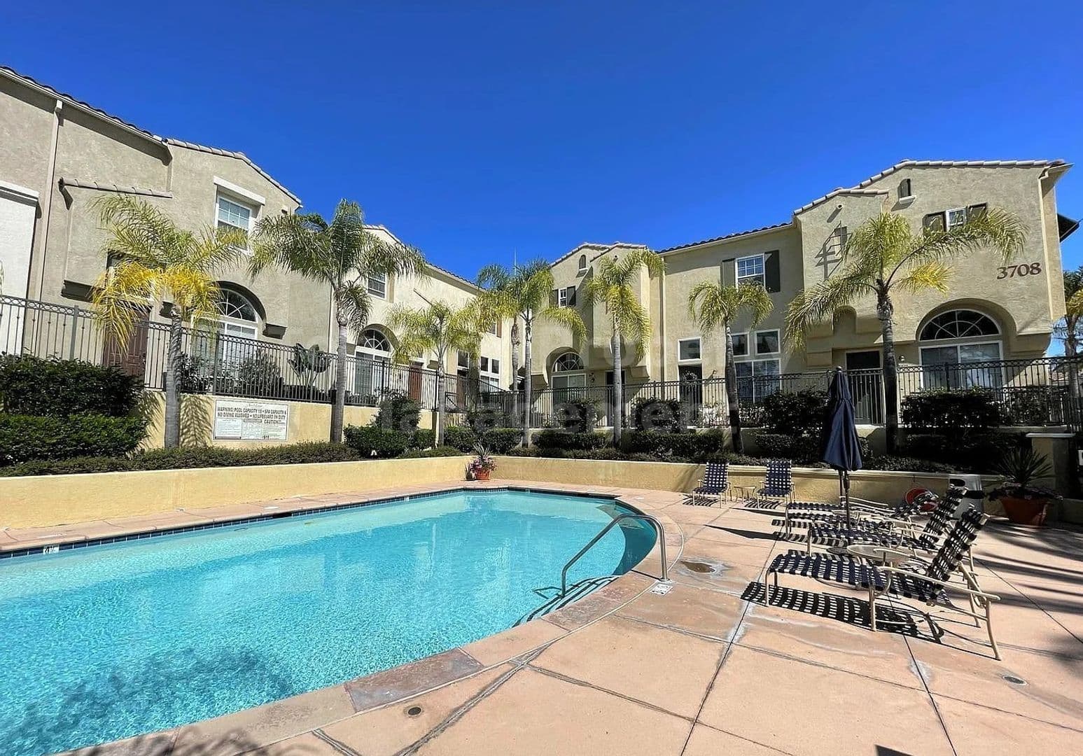 San Diego Townhome: 3706 Mykonos Lane #177
