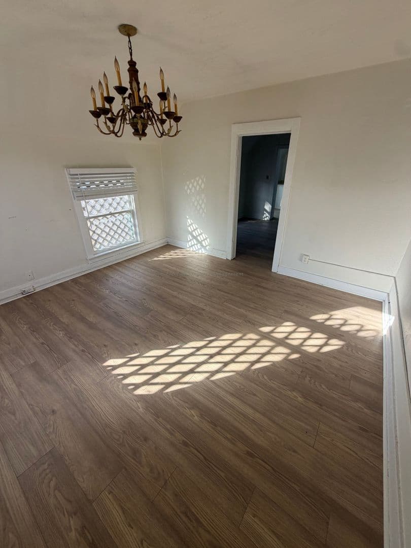 Oceanside House: 615 1/2 N Freeman