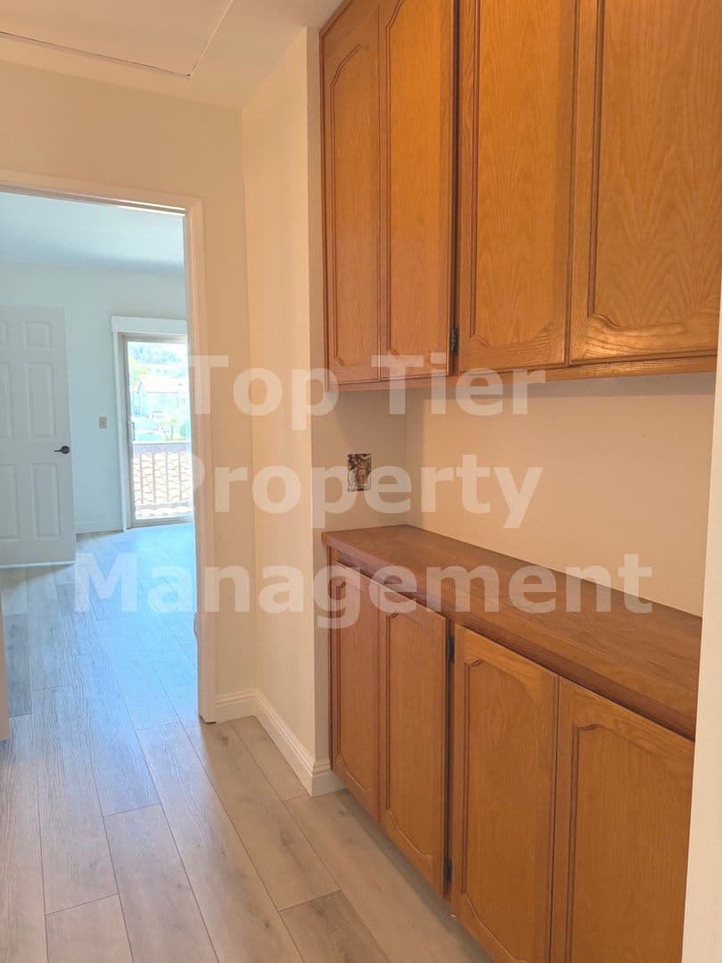 Carlsbad Townhome: 6811 Alderwood Drive