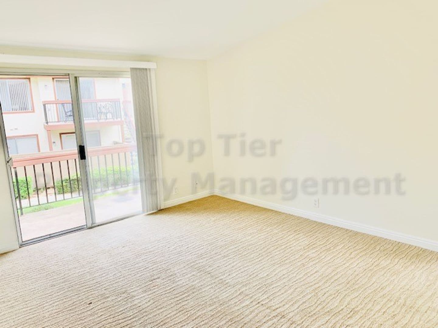 San Diego House: 4015 Porte La Paz Unit 135
