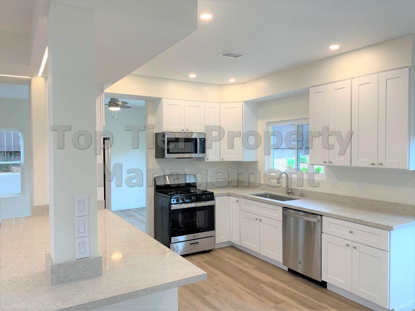 Carlsbad House: 6724 Corintia Street