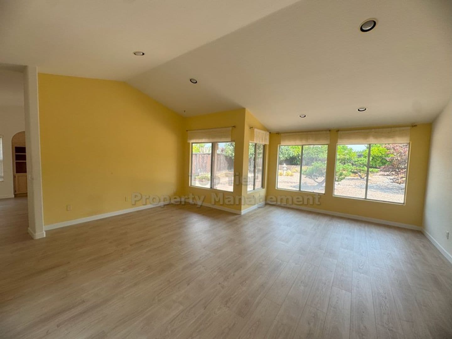 Oceanside House: 4458 Old River Street