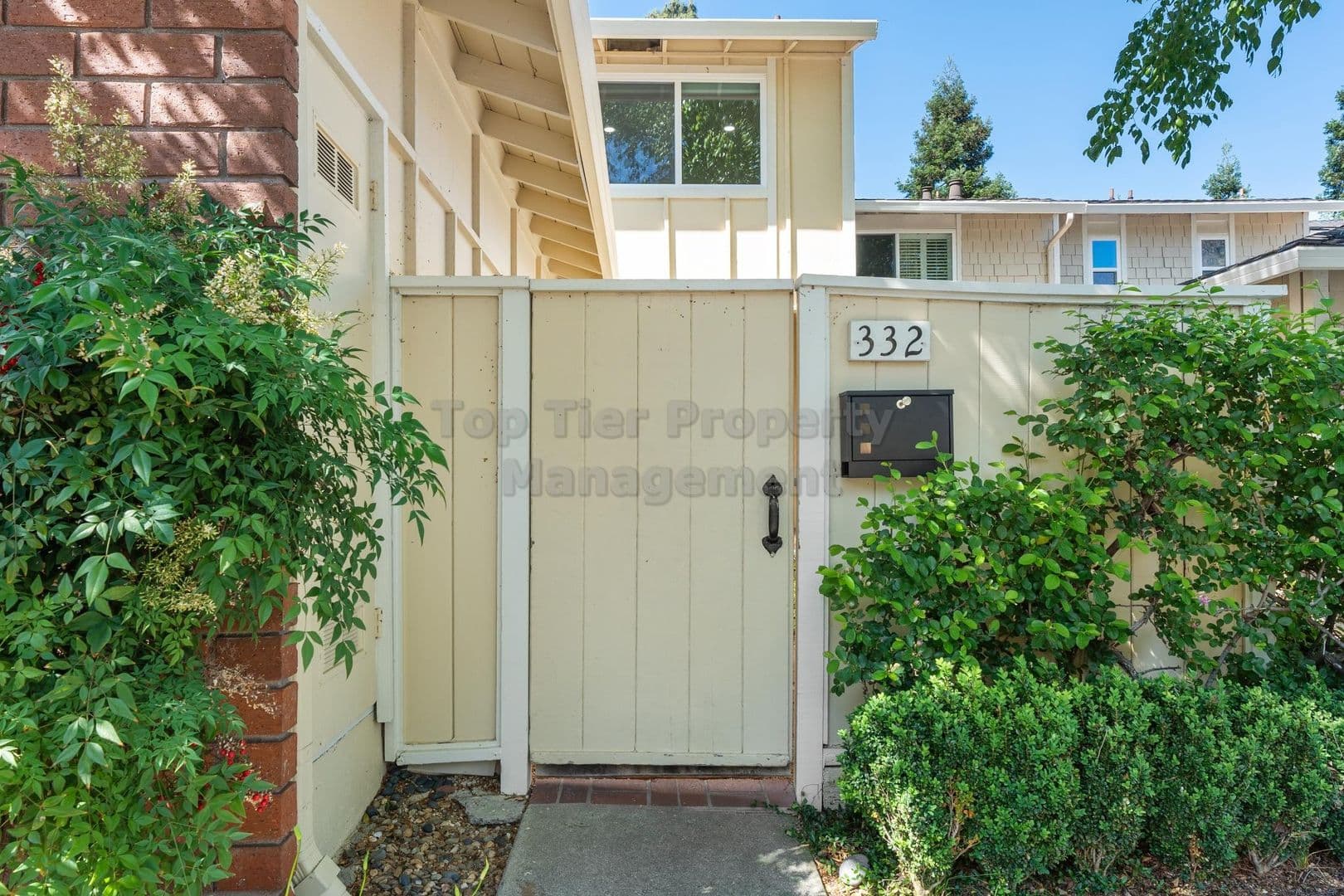 Walnut Creek Townhome: 332 Kinross Dr