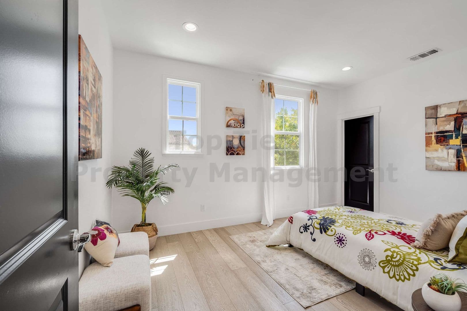 Moraga House: 3 Kendall Circle