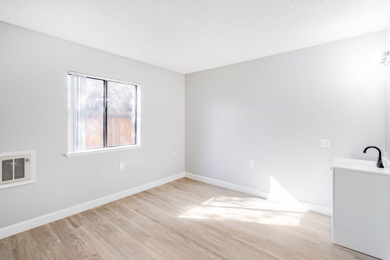 Reno Condo: 175 -197 E Grove Street