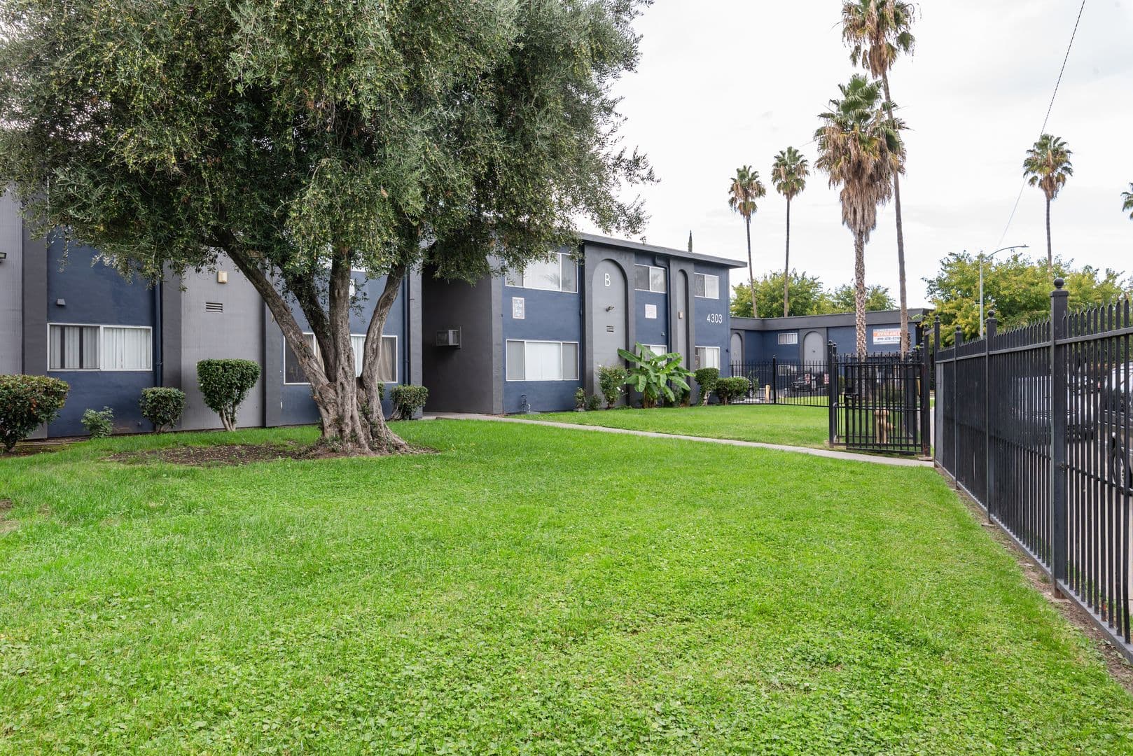 Stockton Apartment: 4303-4401 Manchester Avenue