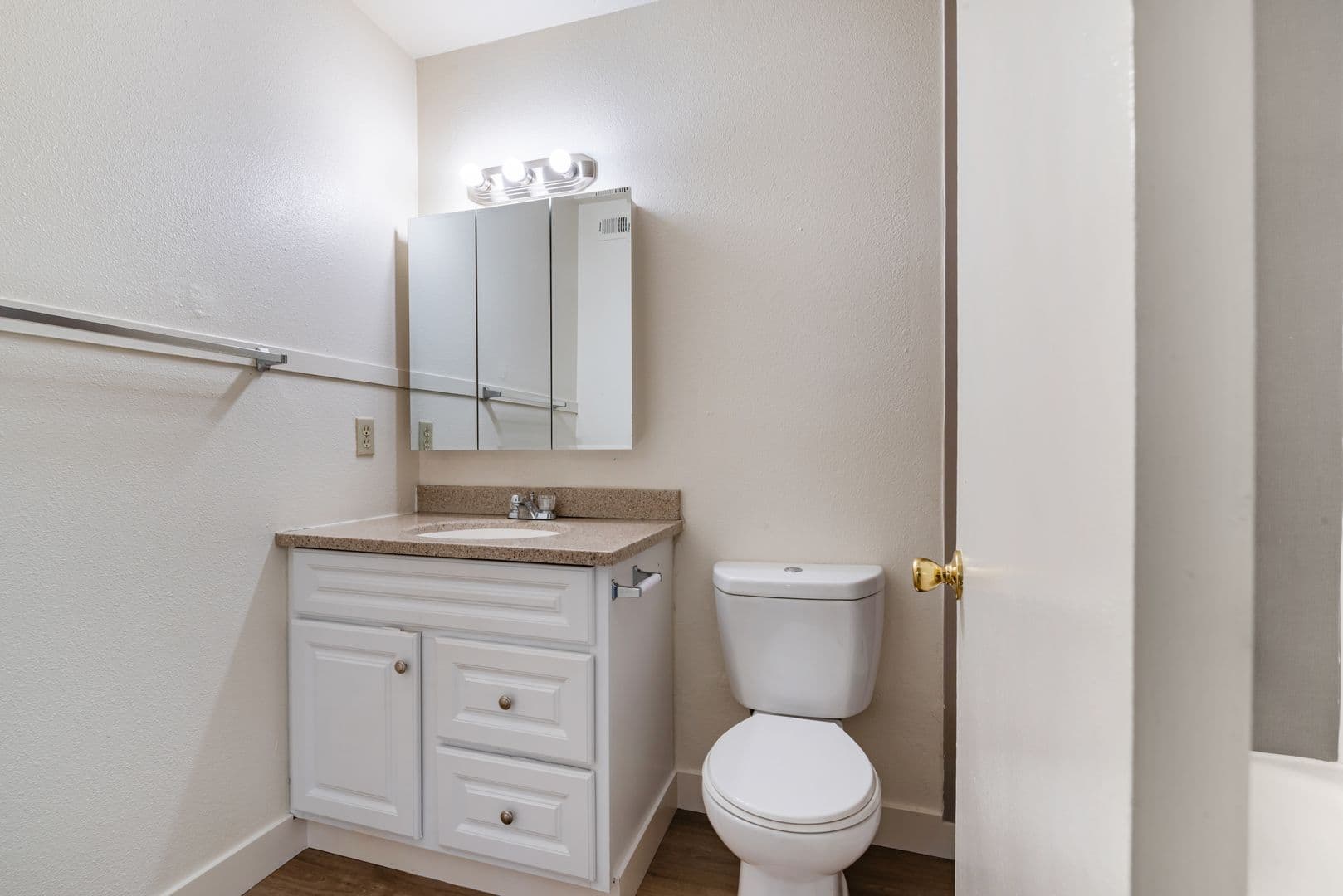 Stockton Apartment: 4303-4401 Manchester Avenue