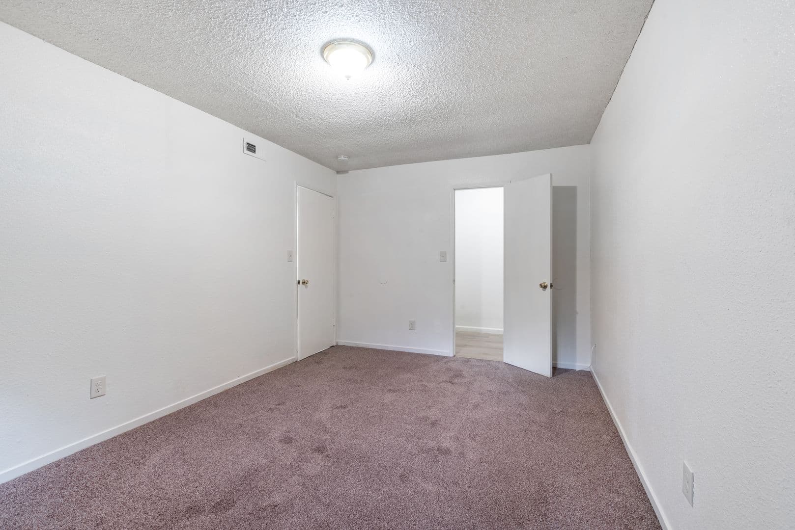 Stockton Apartment: 4303-4401 Manchester Avenue