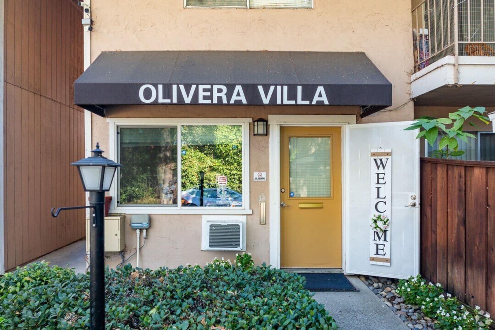 Concord Apartment: 2451 Olivera Rd