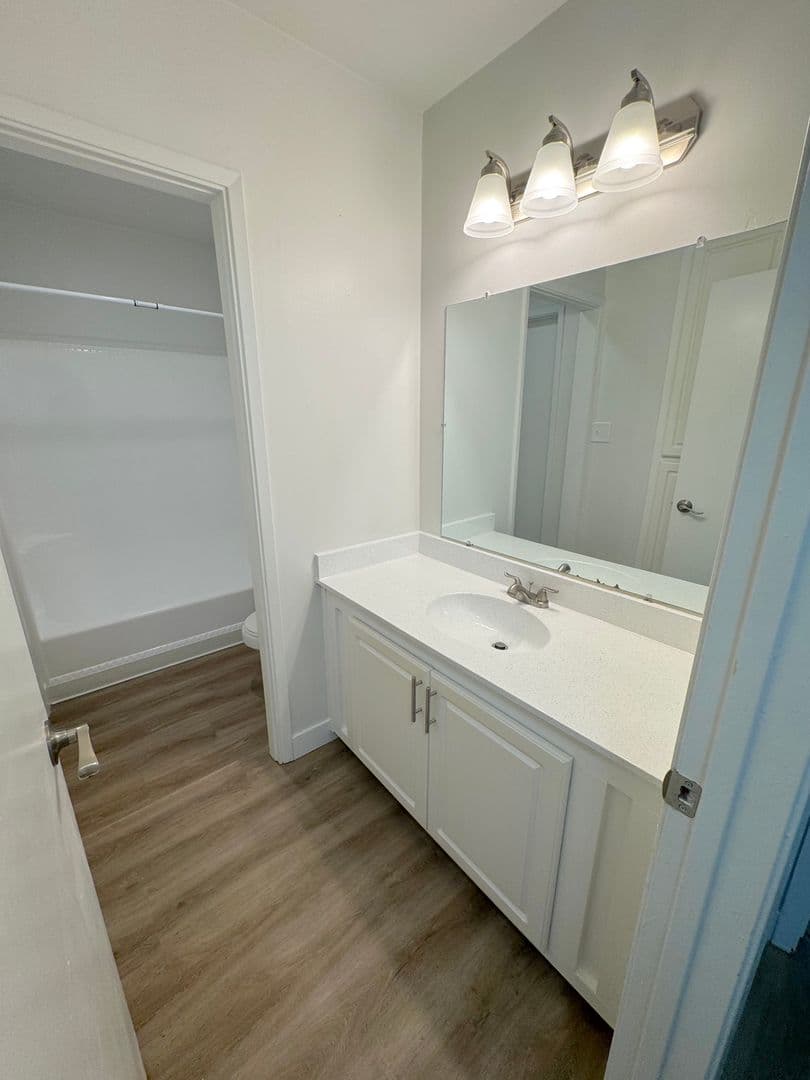 Concord Apartment: 2451 Olivera Rd