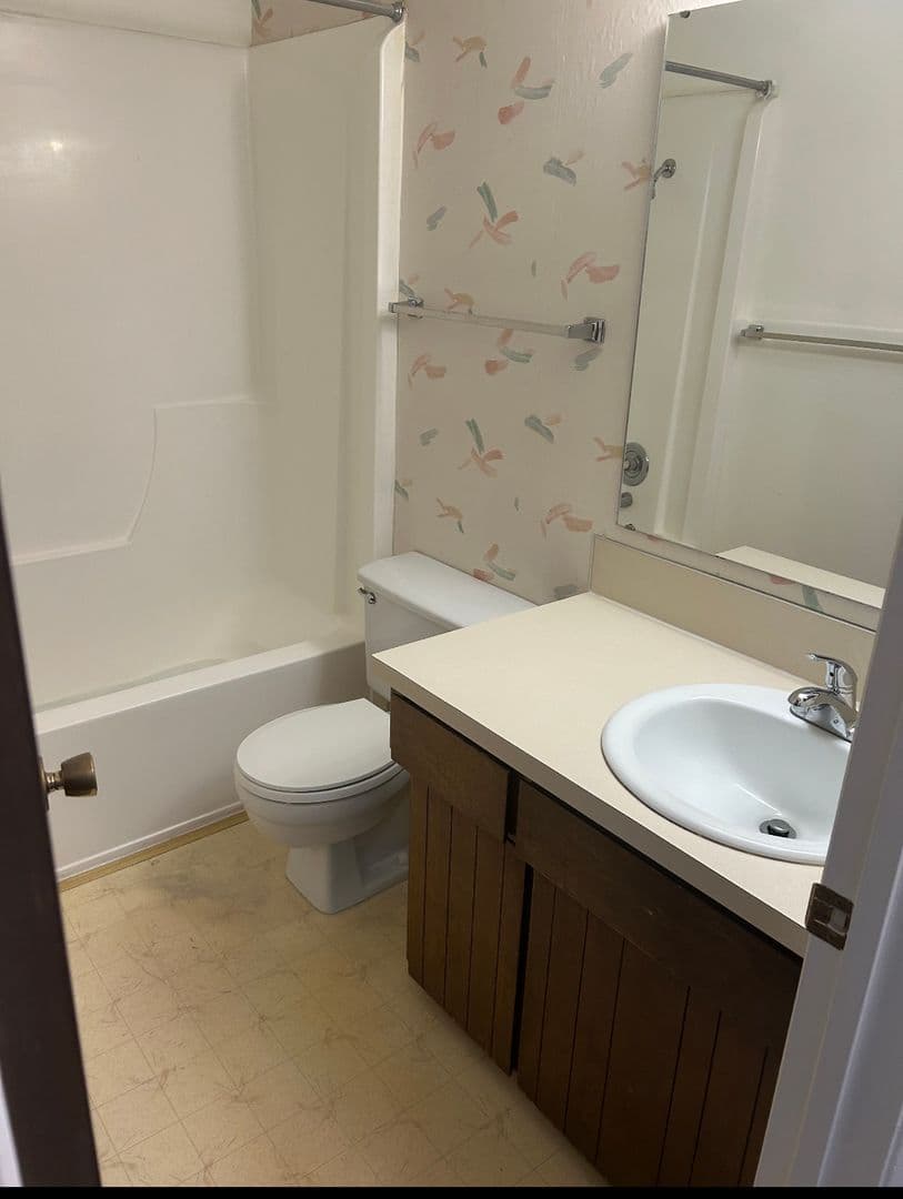 Boise Apartment: 1905 - 1911 S Priest PL SK