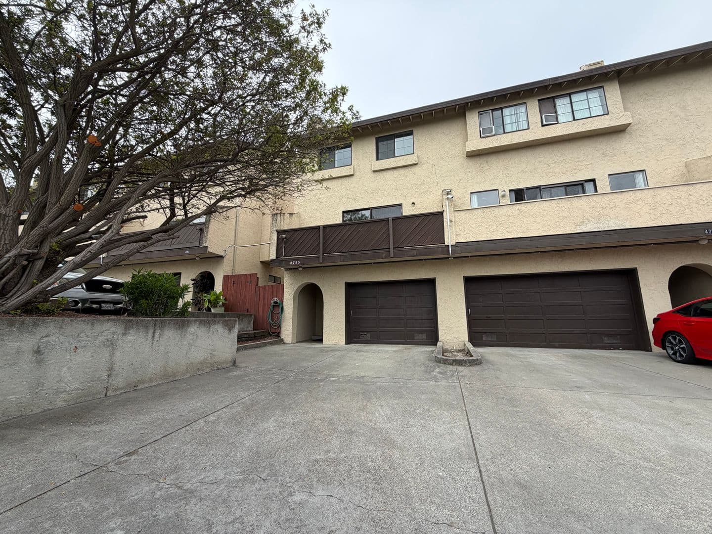 San Jose Apartment: 4755 Snow Drive