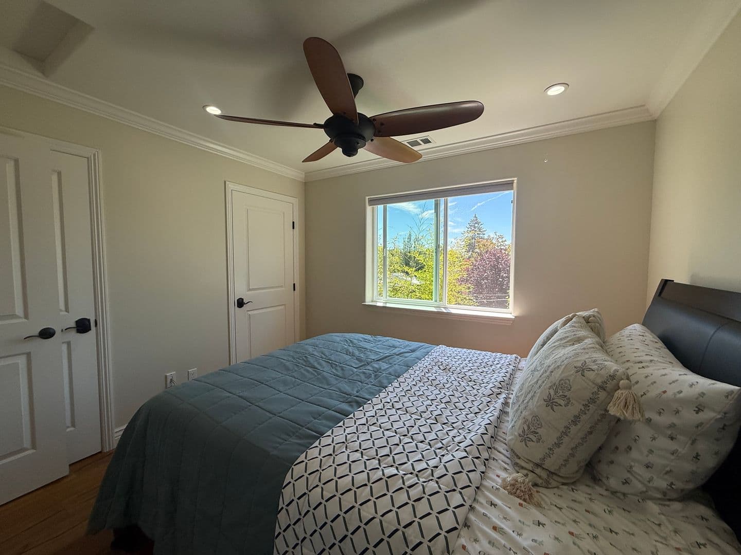 Santa Cruz House: 3304 Winkle Ave