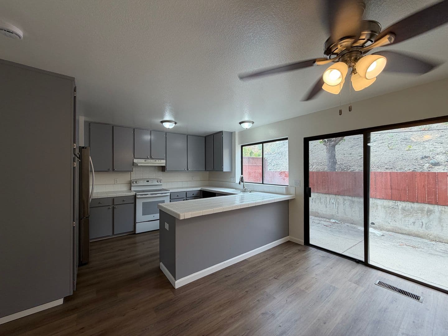 San Jose Apartment: 4755 Snow Drive