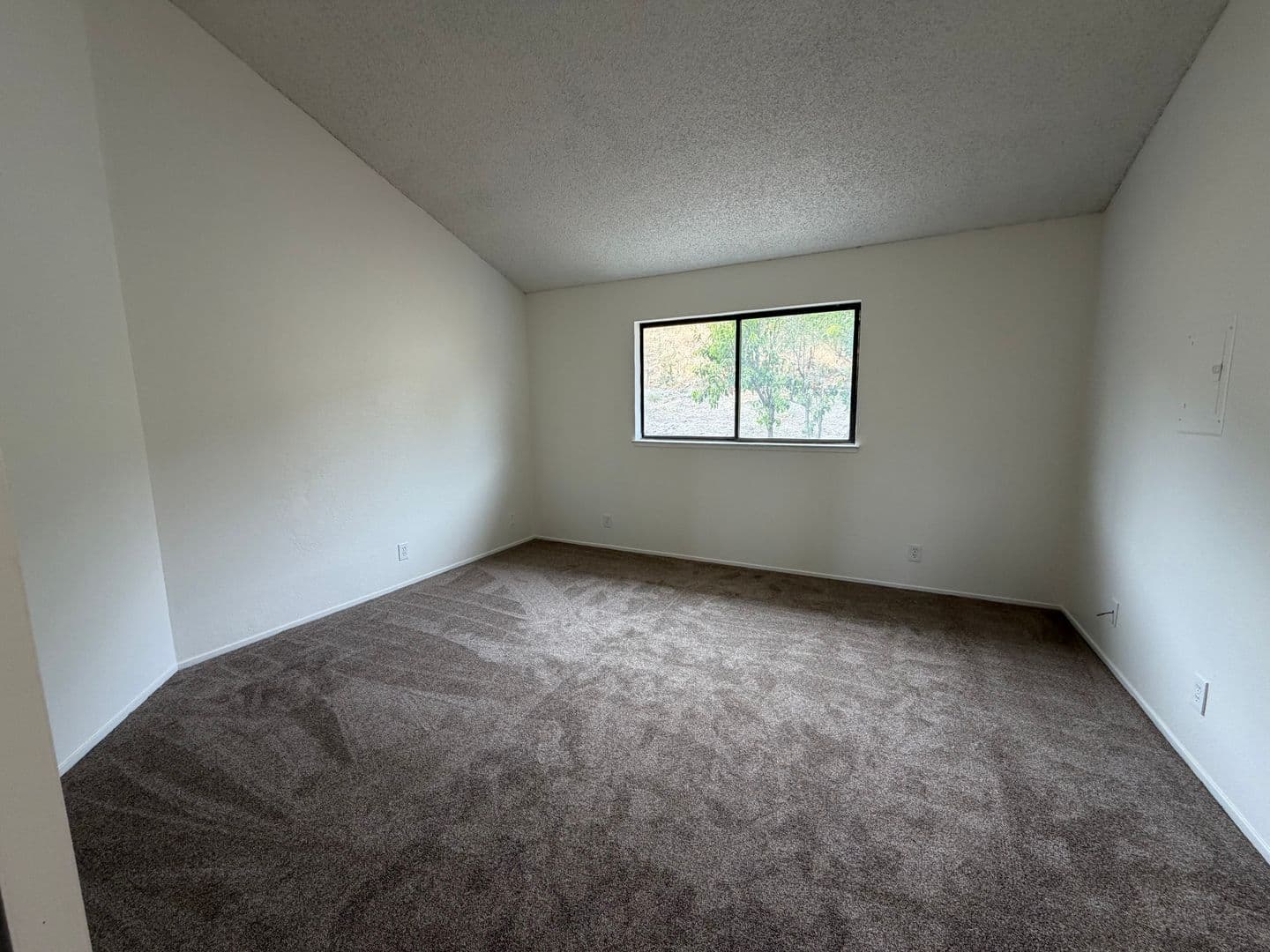 San Jose Apartment: 4755 Snow Drive