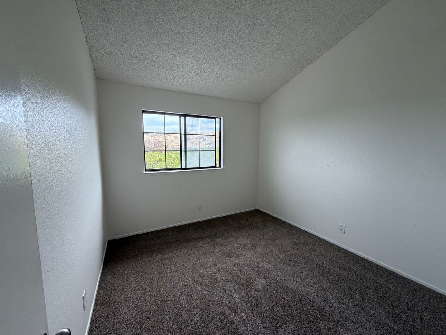 San Jose Apartment: 4755 Snow Drive