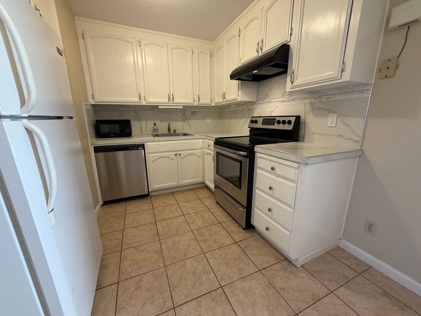 SAN JOSE Townhome: 5104 WESTMONT AVE #9