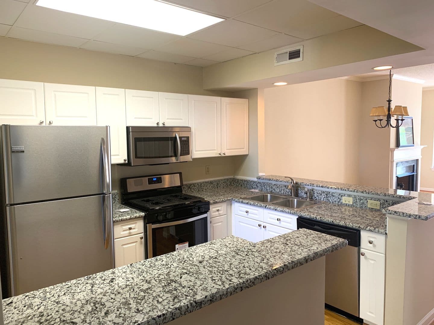 Charlotte Condo: 405 W. 7th Street #208