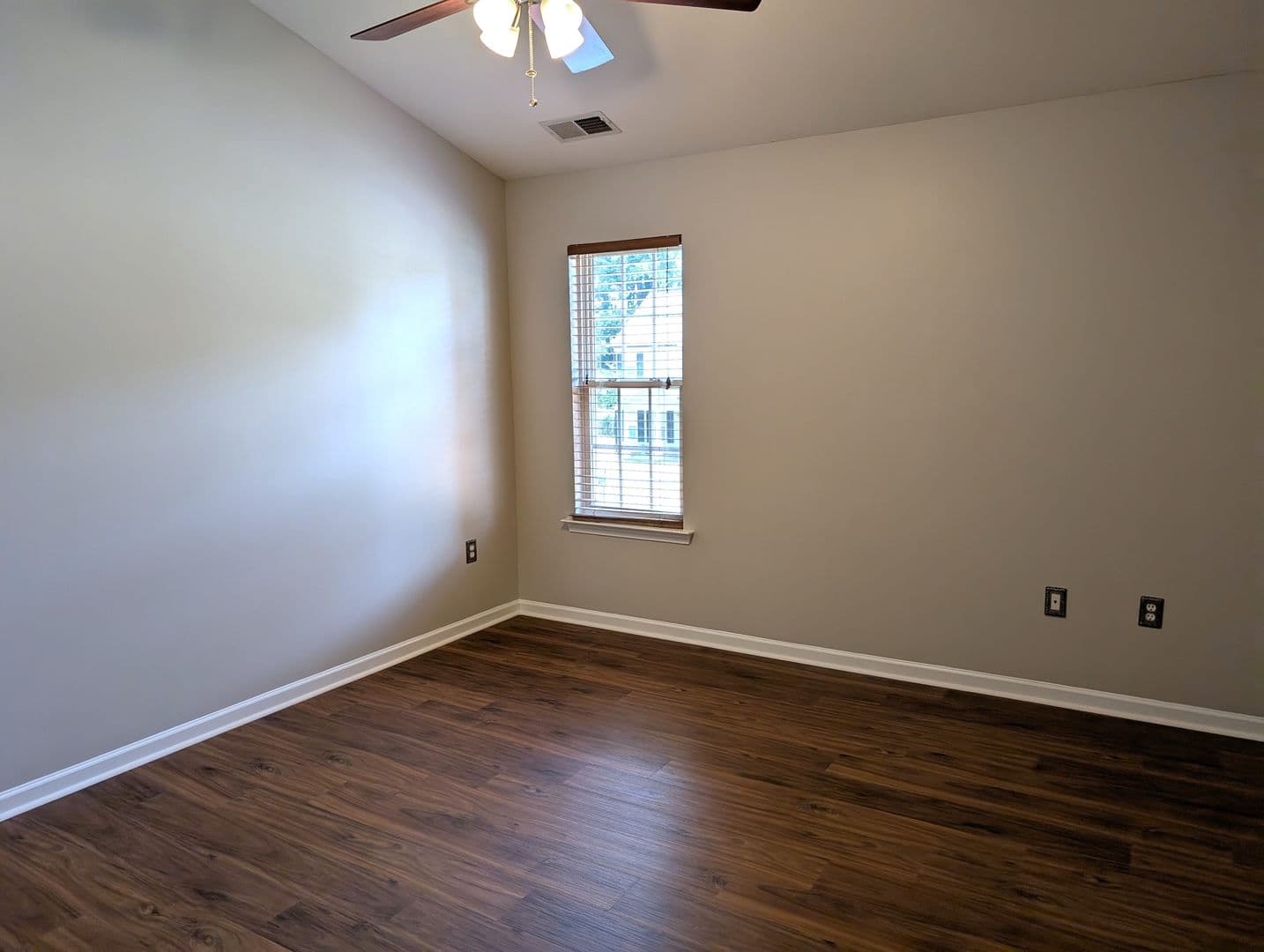 Charlotte House: 9935 Redbud Tree CT