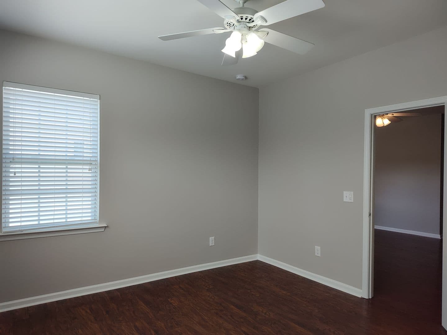 Charlotte House: 8611 Burnside Ln