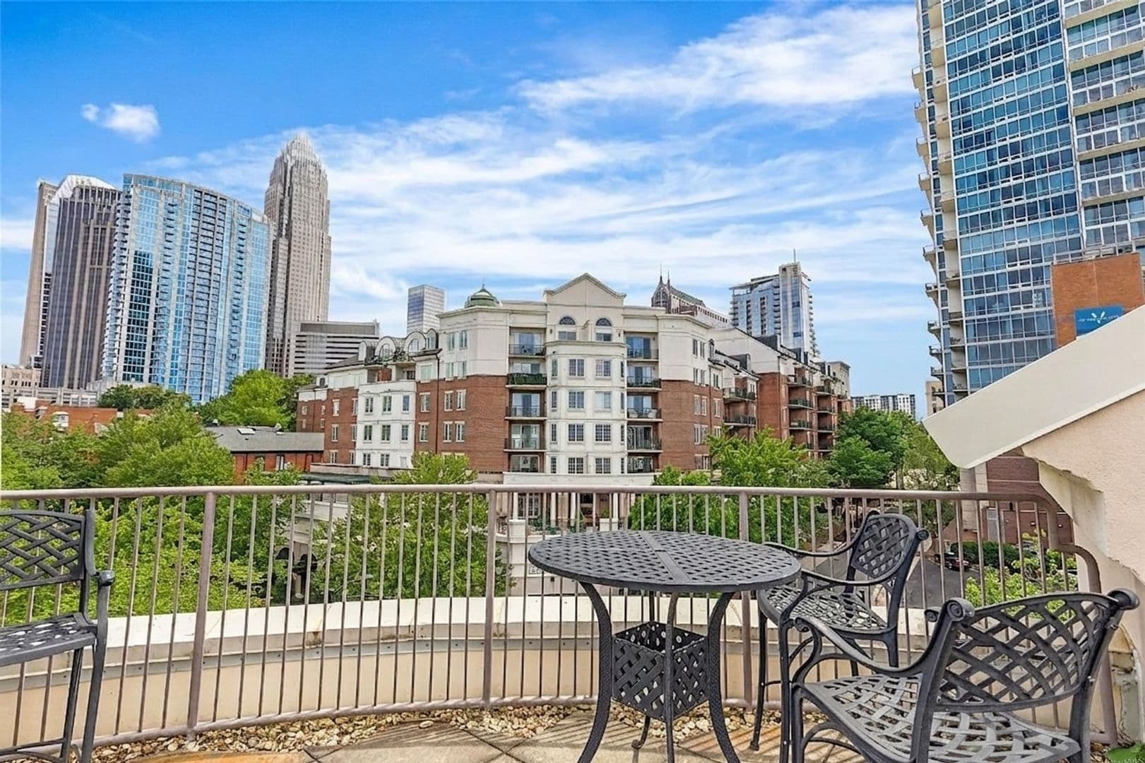Charlotte Condo: 405 W. 7th Street #208
