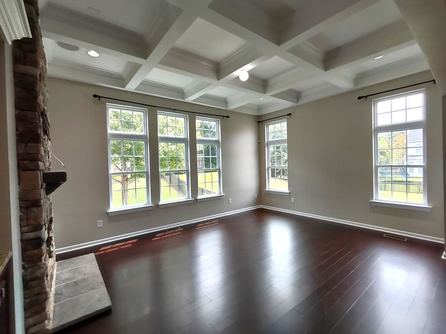 Charlotte House: 10114 Whiteburn Ct