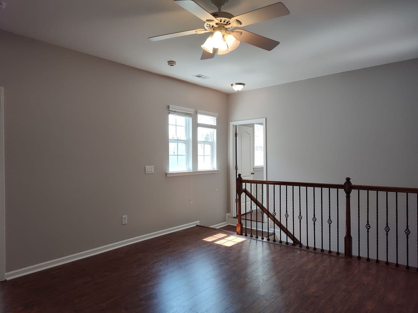 Charlotte House: 8611 Burnside Ln