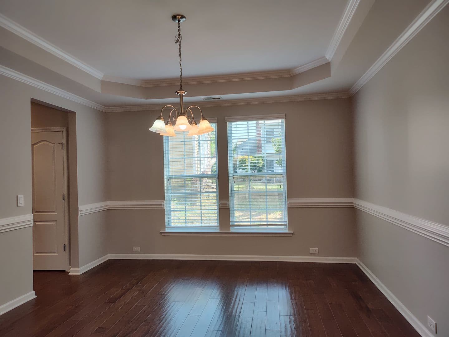 Charlotte House: 8611 Burnside Ln