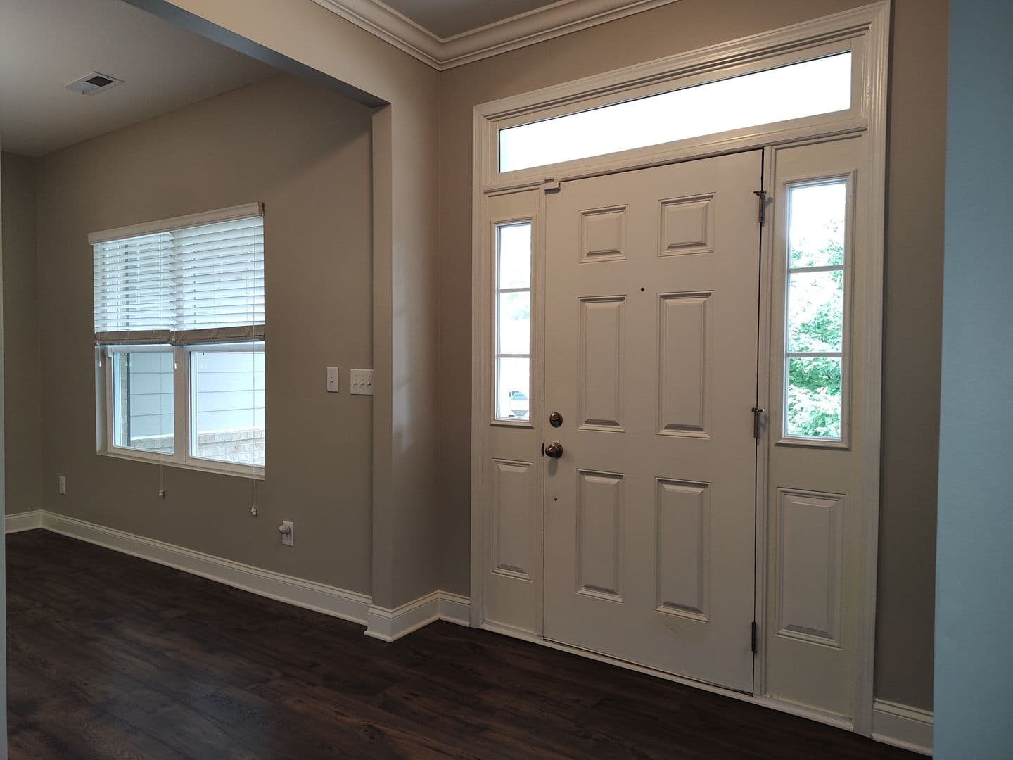 Charlotte House: 9415 Segundo Lane