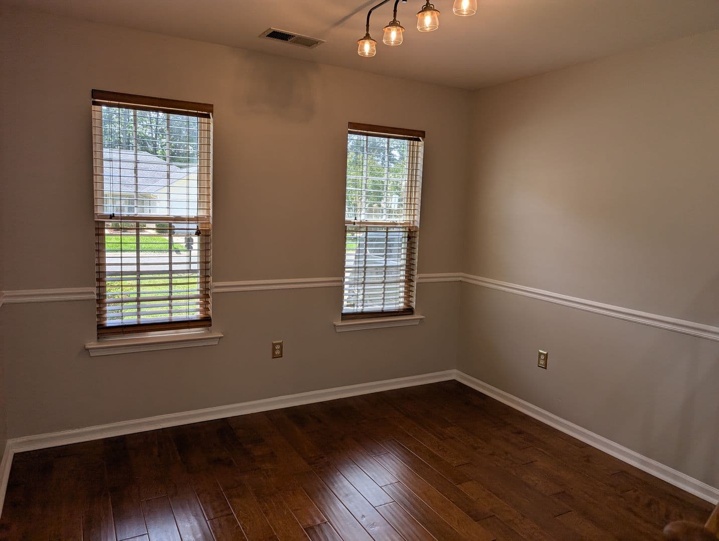Charlotte House: 9935 Redbud Tree CT